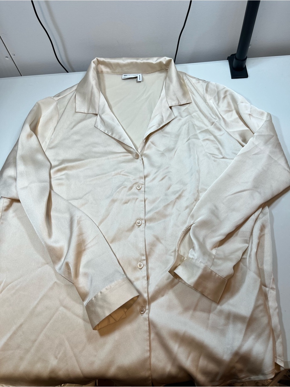 ASOS Design Champagne Satin Button Down Blouse US 10 Long Sleeve Collared Shirt